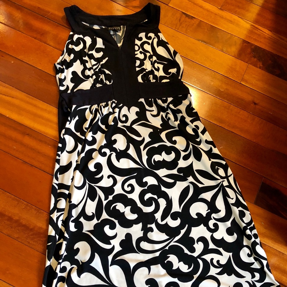 Women’s dress